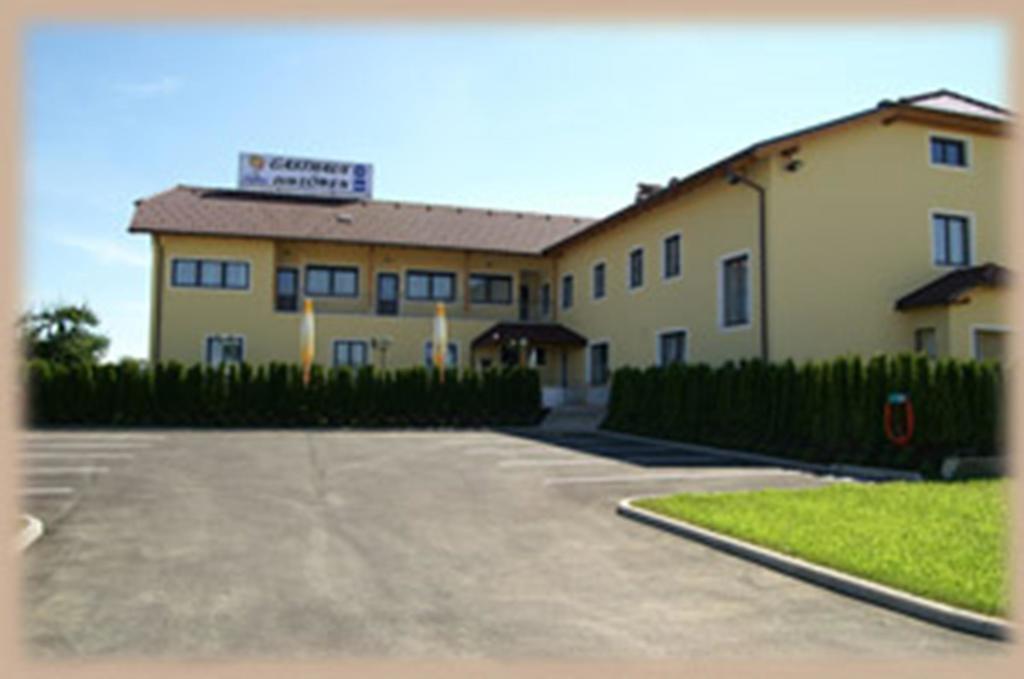 Gasthaus-Pension Zum Loewen Asten ภายนอก รูปภาพ